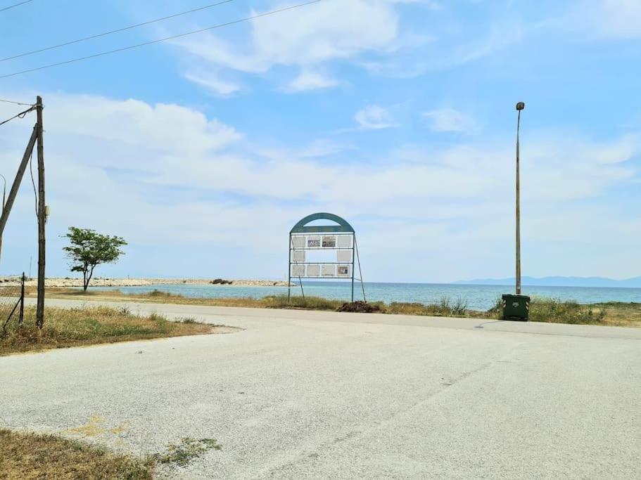 Mom'S Seaside Home Kariani Екстер'єр фото