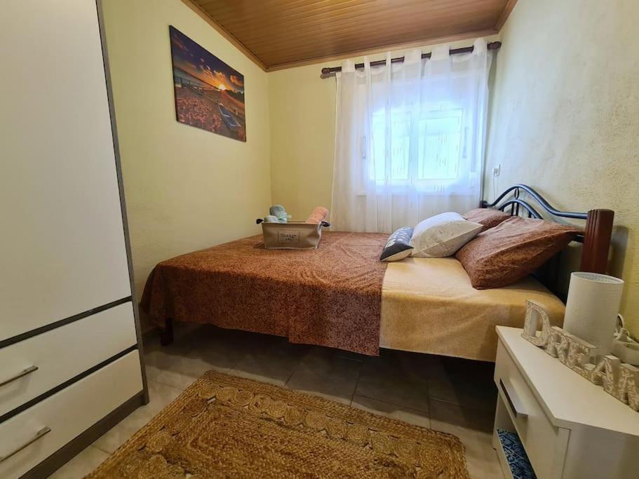 Mom'S Seaside Home Kariani Екстер'єр фото