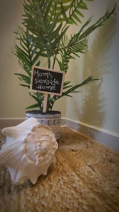Mom'S Seaside Home Kariani Екстер'єр фото