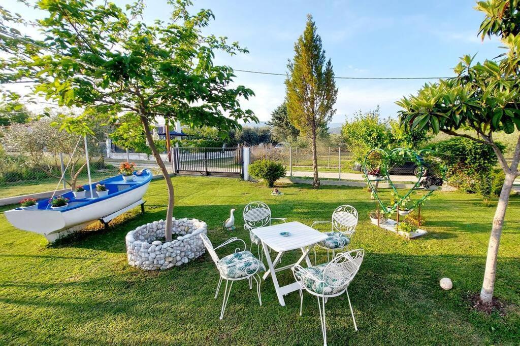 Mom'S Seaside Home Kariani Екстер'єр фото